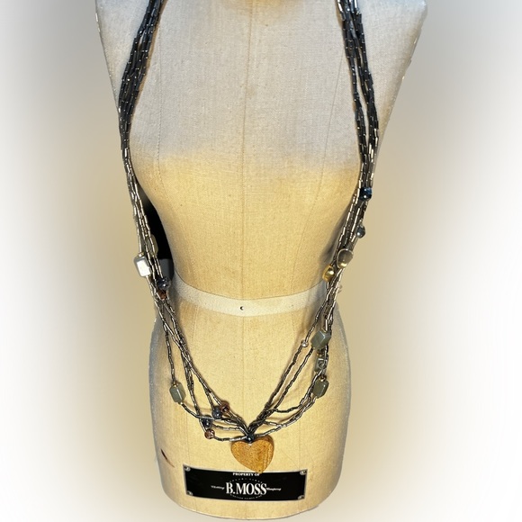 Retro Multi chain (5) beaded with mother of Pearl heart pendant - Picture 3 of 6